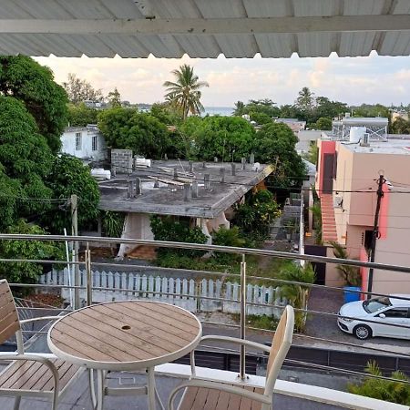 The Palm Residence Grand Baie Bagian luar foto