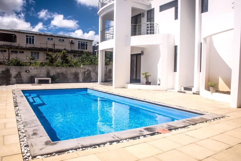 The Palm Residence Grand Baie Bagian luar foto