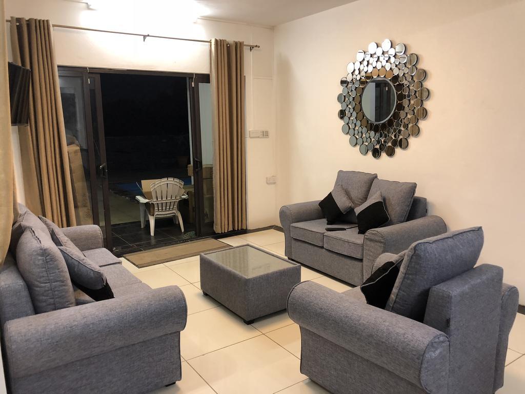The Palm Residence Grand Baie Bagian luar foto